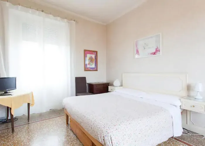 Chez Liviana Pensión 4*